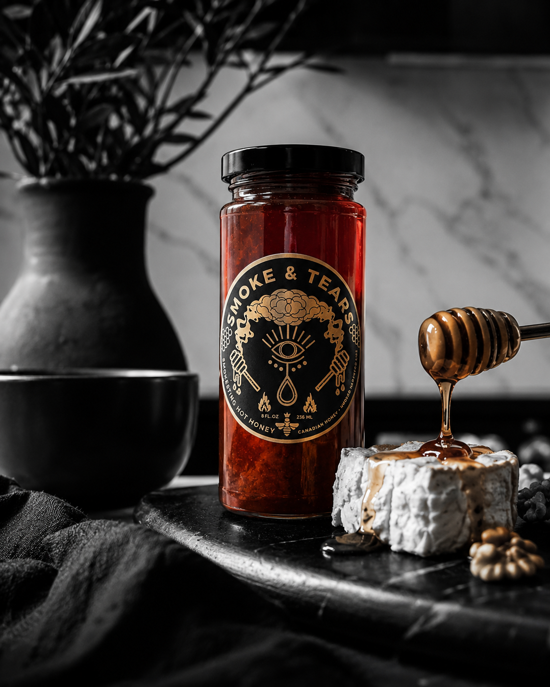 SMOKESTING HOT HONEY • SMOKED HABANERO CANADIAN HONEY • 8 fl oz • 236 ml